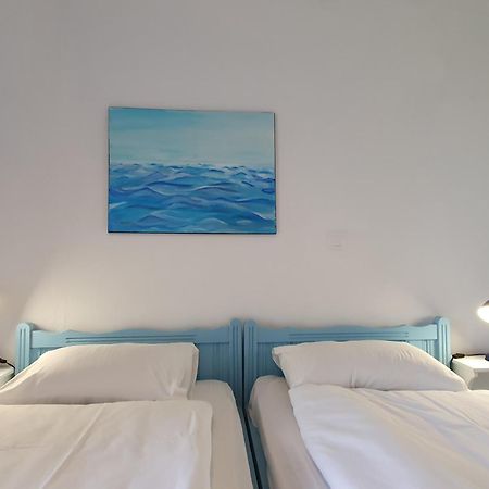 Babis & Popi Rooms And Studios 弗朗哥卡斯特隆 外观 照片