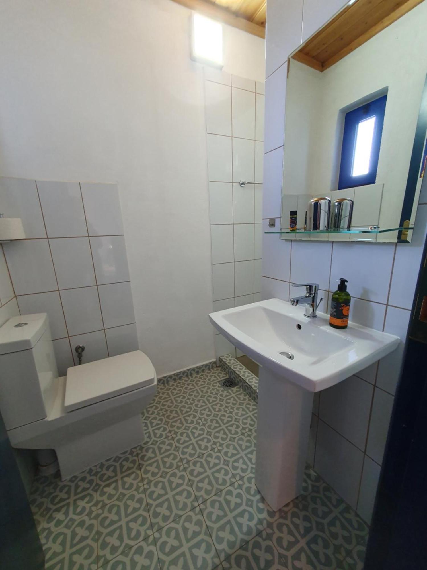 Babis & Popi Rooms And Studios 弗朗哥卡斯特隆 外观 照片